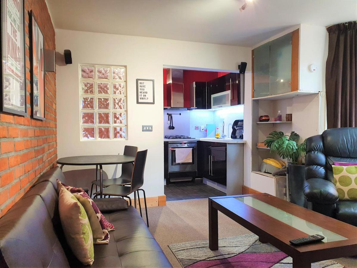 Bath Road Apartments สวินดอน ภายนอก รูปภาพ