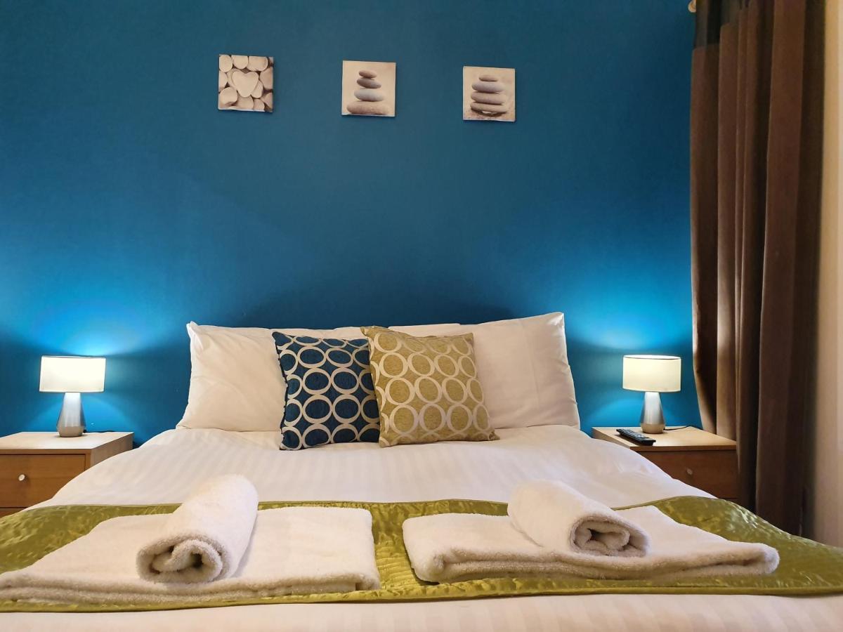 Bath Road Apartments สวินดอน ภายนอก รูปภาพ